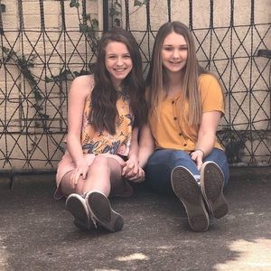 Meet your Posher, Abby